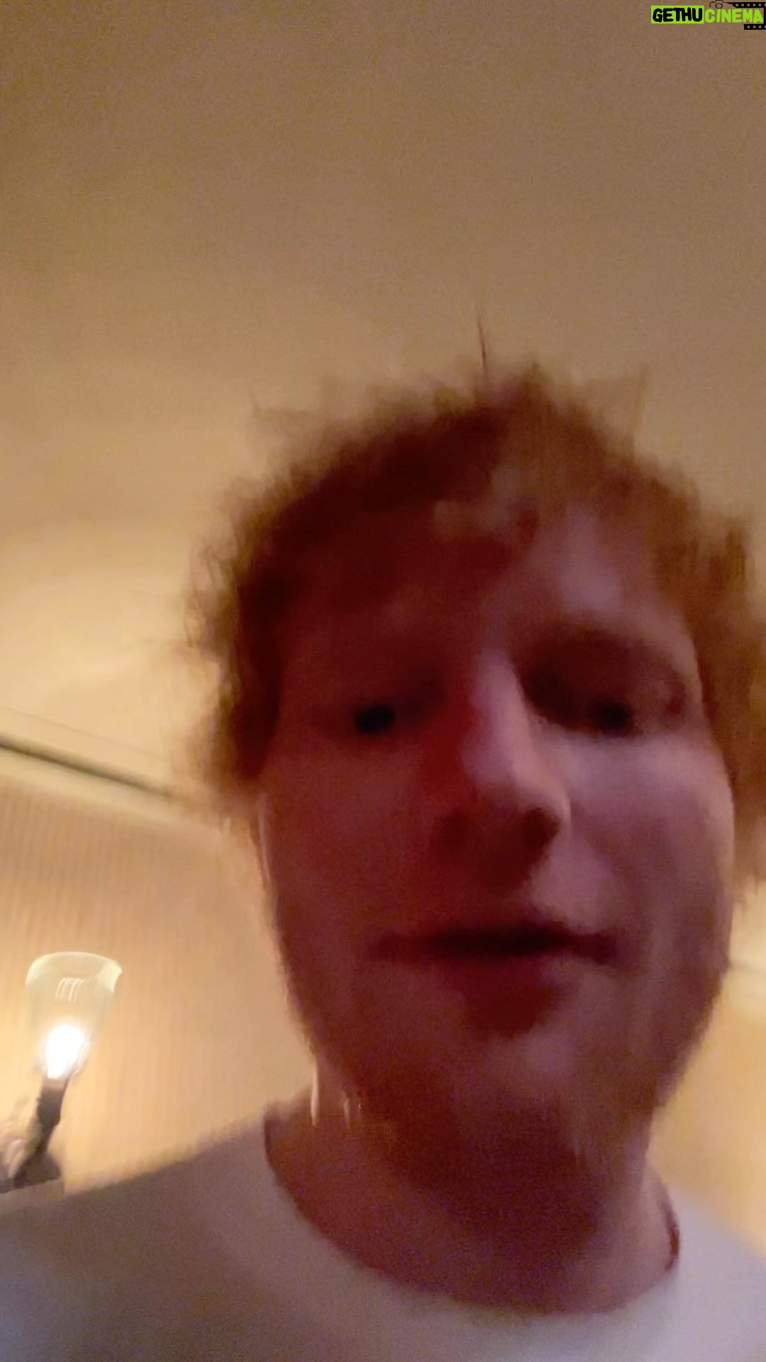 Ed Sheeran Instagram - Will leak girls house if mais gets number one you heard it here first @maisiehpeters