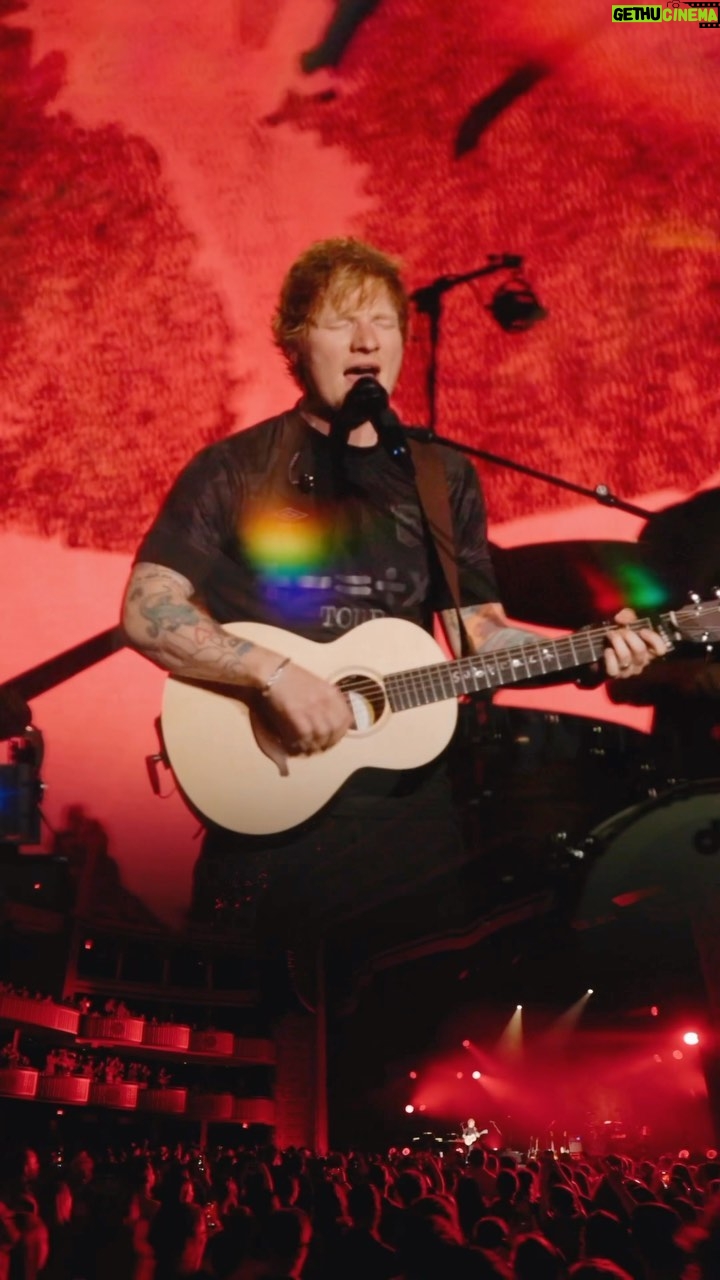 Ed Sheeran Instagram - Another subtract show, another ticket record at a stadium, and I can still feel the cheese steak sitting in my stomach. Love you Philly, til next time x 📹 @liampethickphoto @mushroomcreative