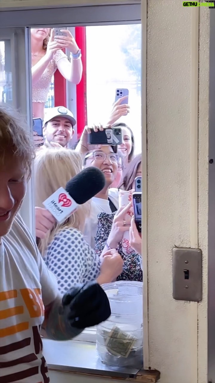 Ed Sheeran Instagram - iiiiiiiiiiinnnnnnnn south Philadelphia… SQ Philip's Steaks