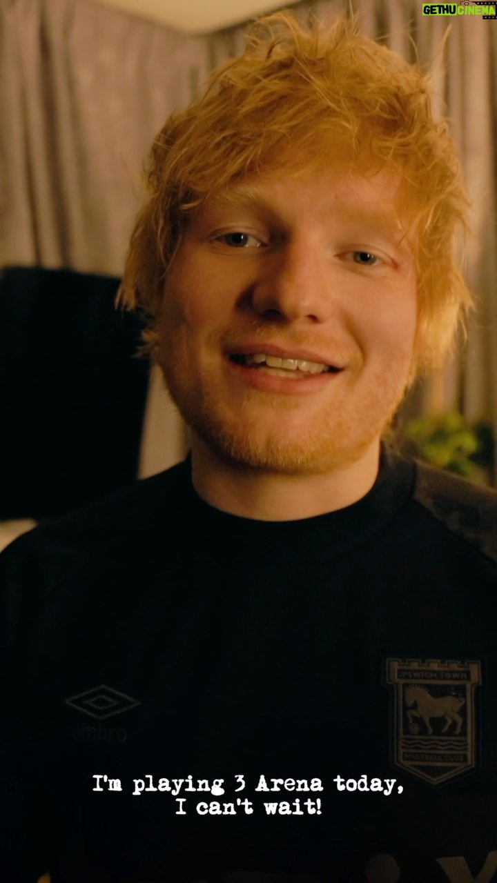 Ed Sheeran Instagram - Back in the motherland, always the best crowds in the world. Love you Dublin, til next time x 📹 @liampethickphoto @mushroomcreative