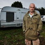 Ed Stafford Instagram - This coming Monday watch episode one of “60 Days with the Gypsies”. It wasn’t easy to film. I went in with a load of preconceived ideas of what I was going to encounter from Romany Gypsy and Irish Traveller groups. But I was blown away by so much of what I found out. Monday 9pm. @channel4 #60dayswiththegypsies #gypsies #gypsy #traveller #irishtraveller England