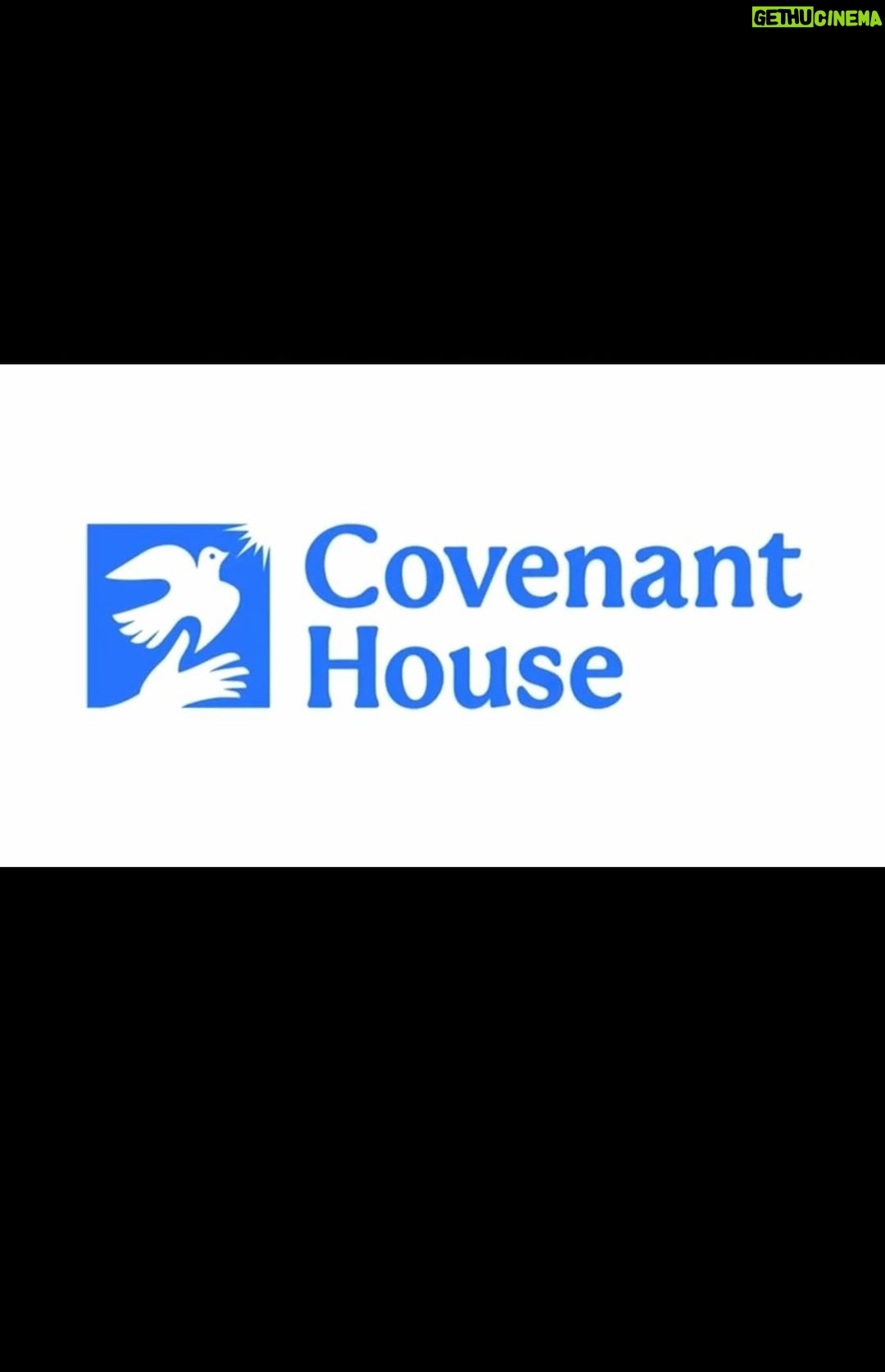 Eddie Izzard Instagram - @covenant_house CEO, Kevin Ryan tells about John Lennon, Yoko Ono's, George & Olivia Harrison helped Covenant House International get it's start. Help support this great charity by donating at www.crowdfunder.co.uk/eddie and #MakeHumanityGreatAgain - The Beekeepers