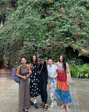 Eddie Liu Instagram - The @cw_kungfu gang does Singapore. 

Thank you to @stb_sg for a delicious day as well as @gardensbythebay @sinpoporestaurant @druggists_sg @visit_singapore #SingapoRewards @rwsentosa #VanGoghatRWS #RWSMoments @nutmegandclove