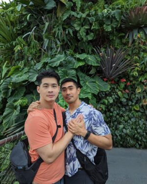 Eddie Liu Instagram - The @cw_kungfu gang does Singapore. 

Thank you to @stb_sg for a delicious day as well as @gardensbythebay @sinpoporestaurant @druggists_sg @visit_singapore #SingapoRewards @rwsentosa #VanGoghatRWS #RWSMoments @nutmegandclove