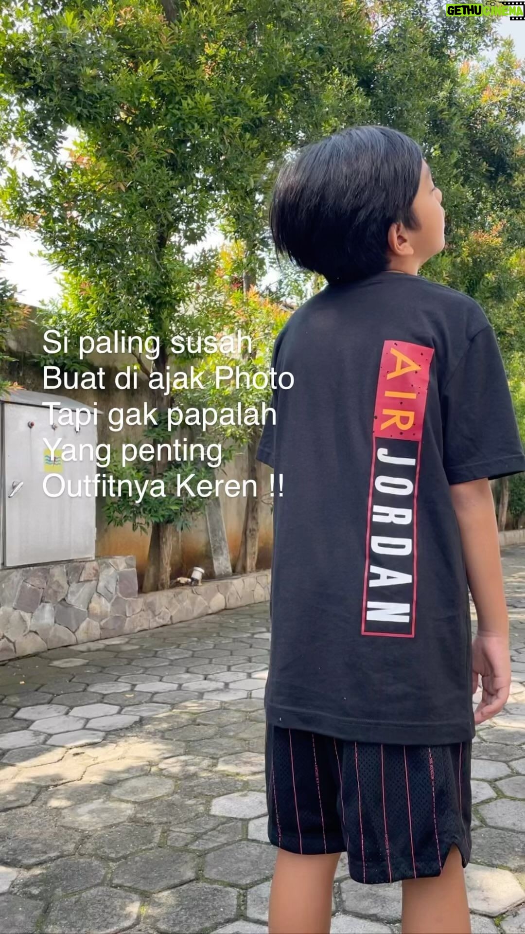 Edo Borne Instagram - Setiap anak dilahirkan dengan kepribadian yang unik dan berbeda-beda. Namun, tempat ia tumbuh memainkan peran besar dalam pembentukan karakternya sebagai anak yang baik di masa depan.