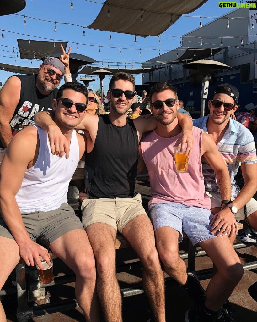 Eduardo Sanchez-Ubanell Instagram - San Diego with the boys 🏖 San Diego Pacific Beach
