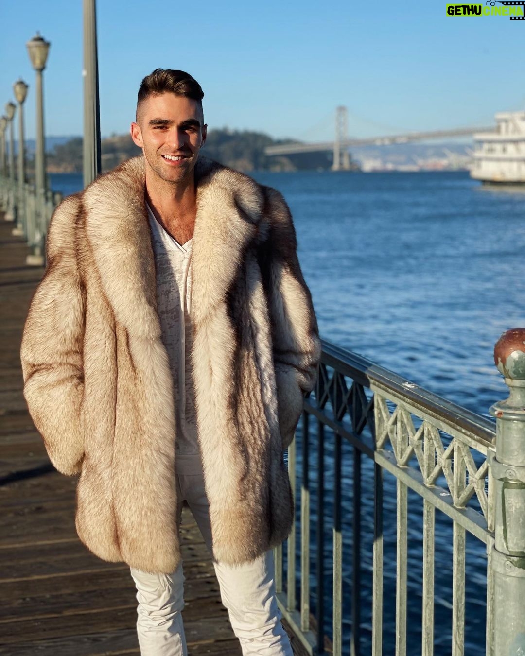 Eduardo Sanchez-Ubanell Instagram - 27 🥳🎂🎈 San Francisco, California