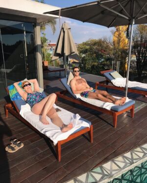 Eduardo Sanchez-Ubanell Instagram - Pool day with the fam ☀️🌴