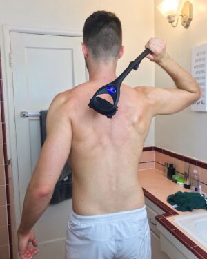 Eduardo Sanchez-Ubanell Instagram - I've got your back! No seriously...if you're someone who has back hair and wants to remove it by yourself, then check out BAKBLADE. It's designed with a retractable handle so you can easily reach any part of your body. No more awkwardly asking someone else to shave your back. It's got about 3,000 reviews on Amazon and a 4.5 star rating. To see how it works, head to my YouTube channel (link in bio). Use code EDUARDO20 for 20% off at BAKBLADE.com #ad #bakblade