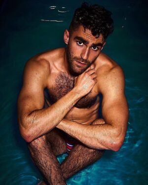 Eduardo Sanchez-Ubanell Instagram - 🛀💦 📸by: @caseyk.photo