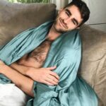Eduardo Sanchez-Ubanell Instagram - I recently got a weighted blanket from @ynm.home and absolutely love it. Weighted blankets help relax your body by simulating the feeling of being hugged. Especially if you’re single, like me, it can replace that horrible crushing loneliness…and also help you fall asleep faster! You can find em on Amazon 🤗 #sponsored West Hollywood, California