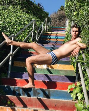 Eduardo Sanchez-Ubanell Instagram - don’t stair at me 😵