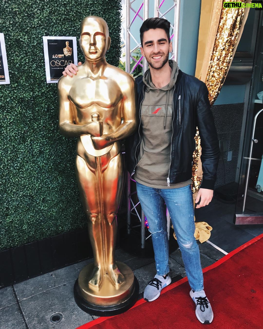 Eduardo Sanchez-Ubanell Instagram - I’ve always wanted to be a trophy husband 🏆 The Oscars , Hollywood