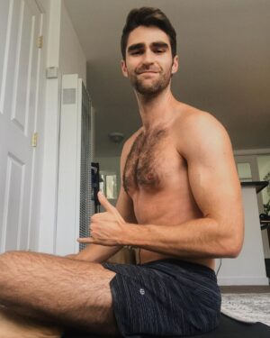 Eduardo Sanchez-Ubanell Instagram - No gym, no problem 🤙🏼