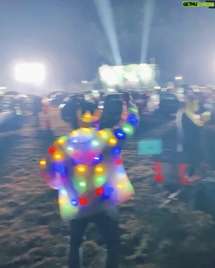 Eduardo Sanchez-Ubanell Instagram - Kaskade crew 🎉 #driveinconcert #kaskade San Francisco, California