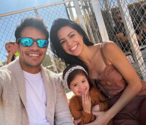 Ektor Rivera Instagram - Con amor desde la granja. 😄🚜🌾🧡