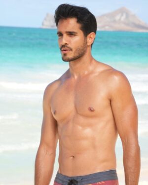 Ektor Rivera Instagram - This is Ben, a surf instructor from Puerto Rico. We have a large number of Puerto Ricans living in Hawaii. It was great to tell one of those stories through this character in #Groundswell I enjoyed this project so much. 🌴🇵🇷☀️ @hallmarkmovie
