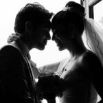 Ektor Rivera Instagram - Nueve años después y seguimos tan enamorados como el día en que nos dijimos “si, acepto”. Eso es vivir en la bendición de un amor fortalecido por un montón de experiencias. Feliz Aniversario, mi amor. Eres alegría en mi vida.♥️💐🥂🍾@yaralasanta