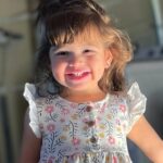 Ektor Rivera Instagram - Hoy mi hija cumple dos años. Si comenzara a describir lo que su presencia ha significado en mi vida no terminaría nunca. El amor es tanto que las palabras se quedan cortas. Así que mejor les comparto unas fotitos recientes que me llenan el corazón. Te amo, Bría.💕 #BirthdayGirl #2 🎈