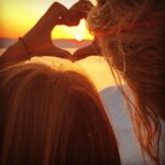 Elena Tsavalia Instagram – Είσαι ο ήλιος μου! ❤️
Είσαι η ζωή μου! ❤️
Είσαι η αναπνοή μου! ❤️
Σ’ αγαπάω ατελείωτα, γιε μου!!!!! ❤️
Χρόνια γλυκά❣️
#myson #myeverything