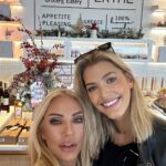 Elena Tsavalia Instagram - IΚούκλα, γλυκιά, ευγενέστατη! Γέμισε το ERTHE με το χαμόγελό σου @maryvitinaros ❣️🌺 #ertheconceptstore #café #eatery #bakery #grocery #healthyfood #healthylifestyle #model #surprise Erthe Concept Store