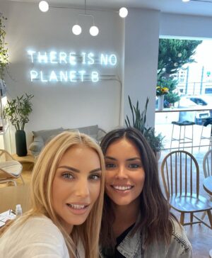 Elena Tsavalia Instagram - We will survive @sofiana.avr ! 💪❤️
#ertheconceptstore #café #eatery #bakery #grocery #health #healthylifestyle #goodmorning #wewillsurvive