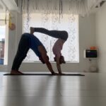 Elena Tsavalia Instagram - Μόνο μ’ εσένα @fityogi_marios !💪❤️ #yoga #yogatime #yogapractice #yogalove #youarethebest #yogaclass #yogaeveryday #ican Somaplus