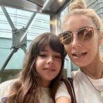 Elena Tsavalia Instagram - Γυναικεία βόλτα, γιατί γιορτάζει η νεραϊδούλα μου! 🎉 💕 Χρόνια πολλά, Πανδωρίτσα μου! 💕 Σ’ αγαπάω πάρα πολύ!!!!!!! 🩷 #september #nameday #mygirl #happytogether #loveyou My Golden Hall
