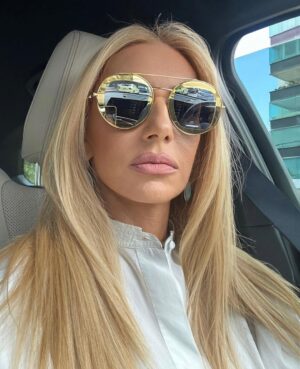 Elena Tsavalia Instagram - Κανείς δεν έχει γυρίσει ακόμη;;;;;; 🙄❤️
#monday #august #mycity #athens #ontheroad #alone