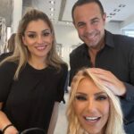 Elena Tsavalia Instagram – The dream team of @yiannihairspa !🔝❤️
#thessaloniki #hairsalon #hairstyle #hairideas #dreamteam #number1 #blondehair #thankyou Yianni Hair Spa