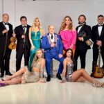 Elena Tsavalia Instagram - Έρχεται στο Δελφινάριο…“ Ακυβέρνητο καράβι η πατρίδα μας” Κλείστε τα εισιτήριά σας στο viva.gr #comingsoon #laugh #summer2023 #seferlisteam