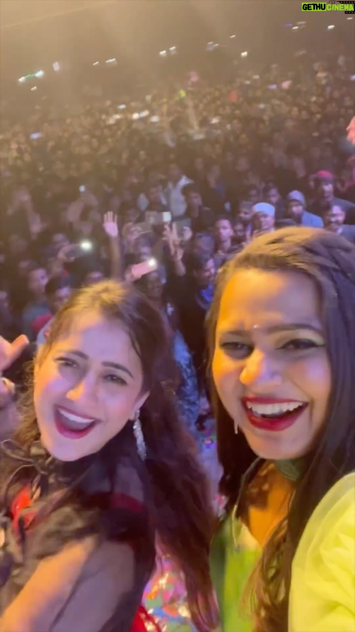 Elina Samantray Instagram - Zero night celebration with Team @aseema__panda_live and the beautiful @rayelinasamantaray at Mahanga … 💖✨💫 Full Bobal … 🔥🔥🔥