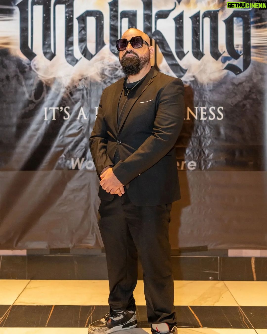 Elisabetta Fantone Instagram - This week was The MobKing premiere where we finally got to view and celebrate the work we did on this film. It was a wonderful evening and I can't wait for you all to see this movie. It is now available on demand and digital platforms. Go watch it! Directed by: @jokesflick Photo credit: Eduardo Valdes @otbmiami #TheMobKing #MovieRelease #MoviePremiere #MobMovie