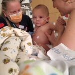Elisabetta Fantone Instagram - I'm overwhelmed with emotions. Our baby boy woke up on his birthday. I didn't see him open his eyes, look at me or smile and laugh in two weeks. He's had such an incredibly rough first year of life spent almost entirely in the hospital. We barely had a taste of a normal family life with him at home that life knocked us right back down. He was not supposed to spend his first birthday (9 months corrected) in a hospital. I will never understand why a child needs to suffer but I will trust that God has a plan and that he has a big one for Cody. This little boy beat all odds and proved that he's a true life warrior. I will always look at him with admiration. My daughter and I had the idea of decorating his hospital bedroom wall with drawings from everyone who's been supporting him in prayers and thoughts and we are so incredibly moved by the response. What an unbelievable act of humanity. It brought so much love, life and positivity to his room. It's the first thing he was when we sat him up. So I thank you, thank you for your messages, your prayers, your videos, your thoughts, your hugs and your visits. They all have and are contributing to his recovery. I know he feels all the love sent his way and he will cherish these forever. They tell his story and will remind him of his battles but most importantly his strength and resilience. Forever deeply grateful. 🙏 From the bottom of my heart. Thank you. _ Je suis submergé d'émotions. Notre petit garçon s'est réveillé le jour de son anniversaire. Je ne l'ai pas vu ouvrir les yeux, me regarder ou sourire et rire depuis deux semaines. Il a eu une première année de vie incroyablement difficile, passée presque entièrement à l’hôpital. Nous avons à peine eu un avant-goût d'une vie de famille normale avec lui à la maison que la vie nous a renversés. Il n’était pas censé passer son premier anniversaire (9 mois corrigés) à l’hôpital. Je ne comprendrai jamais pourquoi un enfant a besoin de souffrir, mais j'aurai confiance que Dieu a un plan et qu'il en a un grand pour Cody. Ce petit garçon a déjoué tous les pronostics et a prouvé qu'il était un véritable guerrier de la vie. #preemie #preemiestrong