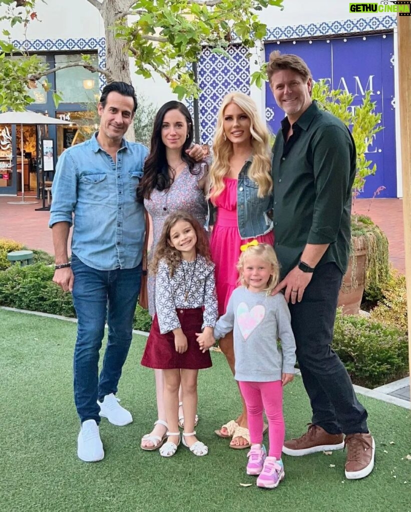 Elisabetta Fantone Instagram - Happy to be in California and to be reunited with our dear friends @gretchenrossi & @sladesmileyofficial and their sweet little girl Skylar Gray. 🥰 Truly some of my favorite people. Beautiful souls, beautiful energy and always tons of laughter when we're together. And our girls together are just so adorable!!! 💛 #California #LosAngeles Los Angeles, California