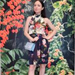Elisabetta Fantone Instagram - When you just happen to fit with the decor. 🌸🌺🌼🌿 #floral #artandfashion #wynwood