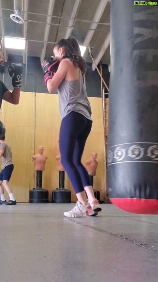 Elisabetta Fantone Instagram - Never stopping! Getting stronger and better every day. Loving this journey so much! Dedicated and fully committed to reach my full potential. π₯πͺ Thanks @ace_heru π @floridadefensivetraining #boxingtraining
