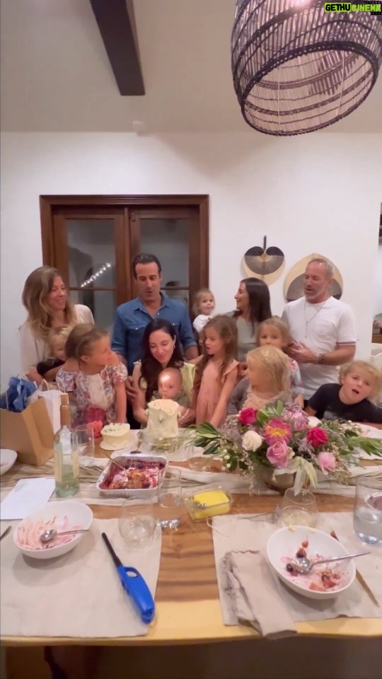 Elisabetta Fantone Instagram - It was such a beautiful night that I will always remember! My husband organized a surprise evening with the help of my lovely friend @jennyrobinsonclark5 to celebrate my birthday and everything was absolutely perfect! I couldn't have wished for anything more than to spend a lovely night with some of my favorite humans and surrounded by our children. They hired private chef @eddiematta who made us an exquisite vegan dinner. (Still thinking about it 😋) We even had a private baking class with him! A delicious cake by @_clementinekitchen - My friend Jenny asked her to bake a cake inspired by my family photo 😭💖 (How thoughtful is that!?) It was flawless and delicious. And my friend @jennyrobinsonclark made all the decorations, ballon arch, flowers arrangements, and this video! Everything was thought-out and detailed to perfection. Thank you @patco007 I'm blessed to share this life with you and I love you tremendously. @jennyrobinsonclark @dili864 I love you girls so much! I'm so lucky to call you my friends. 💖