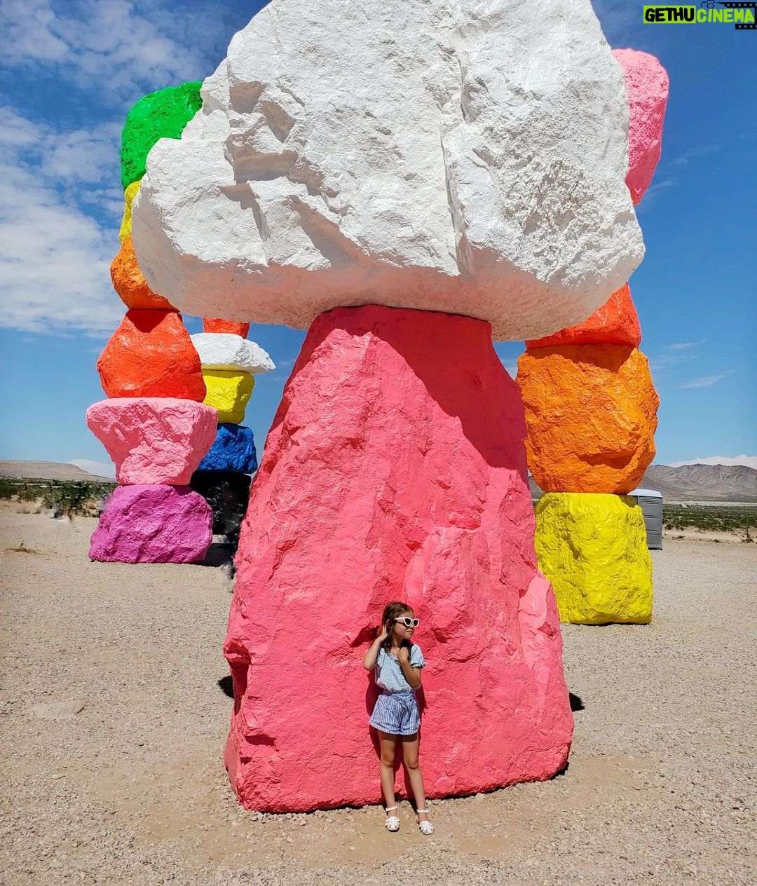 Elisabetta Fantone Instagram - We're busy making memories in #Vegas, the ultimate colorful playground. #SevenMagicMountains ππ§‘β€πππ #LasVegas #Nevada π΅πππ°ππ Seven Magic Mountains, S Las Vegas Blvd, Las Vegas, Nevada