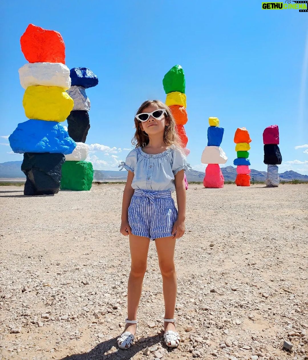 Elisabetta Fantone Instagram - We're busy making memories in #Vegas, the ultimate colorful playground. #SevenMagicMountains ππ§‘β€πππ #LasVegas #Nevada π΅πππ°ππ Seven Magic Mountains, S Las Vegas Blvd, Las Vegas, Nevada
