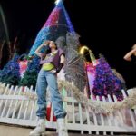 Elisabetta Fantone Instagram - It's not the ride, it's who you're riding with. It seems we just can't get enough of amusement parks 🎠🎡🎢 and having a great time. Because life is meant to be lived to the fullest. I love this time of year🎄, love this city, live for my family and cherish my circle of friends. Blessed to be creating so many wonderful memories for our children together. May we always remain kids at heart. 💗👊 - @santasenchantedforest Santa's Enchanted Forest