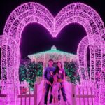 Elisabetta Fantone Instagram - It's not the ride, it's who you're riding with. It seems we just can't get enough of amusement parks 🎠🎡🎢 and having a great time. Because life is meant to be lived to the fullest. I love this time of year🎄, love this city, live for my family and cherish my circle of friends. Blessed to be creating so many wonderful memories for our children together. May we always remain kids at heart. 💗👊 - @santasenchantedforest Santa's Enchanted Forest