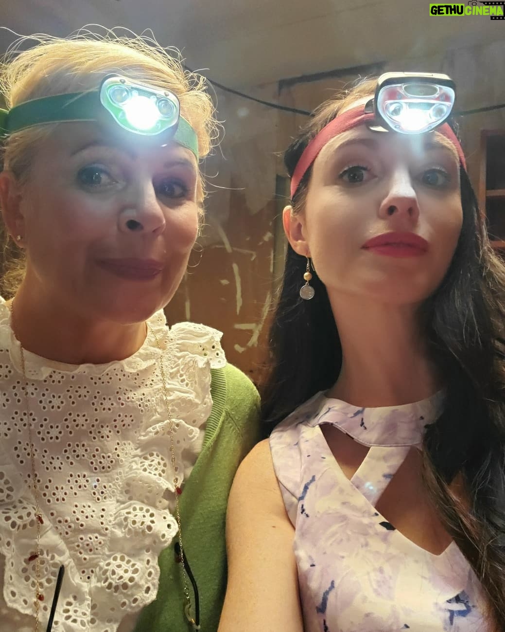 Elisabetta Fantone Instagram - It's a wrap for the first season of La Petite Mairesse! What an epic summer spent filming in Canada. I had so much fun playing the hilarious part of Lisa Pigeon and being directed by two wonderful directors @mplaurencelle & @nathalietoriel I love every single cast and crew member on this production. I had some of the best laughs on this set. Can't wait until next time. 💗 🎬📽 C'est un wrap pour la première saison de La Petite Mairesse! Quel été épique passé en tournage au Canada. Je me suis tellement amusée à incarner le rôle hilarant de Lisa Pigeon et à être dirigée par deux merveilleuses réalisatrices @mplaurencelle & @nathalietoriel J'adore chaque membre de la distribution et de l'équipe de cette production. J'ai eu certains des meilleurs fous rires sur ce plateau. Hâte aux prochaines retrouvailles. #onset #tournagetélé #tvseries Sudbury, Ontario