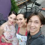 Elisabetta Fantone Instagram - It's a wrap for the first season of La Petite Mairesse!  What an epic summer spent filming in Canada. I had so much fun playing the hilarious part of Lisa Pigeon and being directed by two wonderful directors @mplaurencelle & @nathalietoriel I love every single cast and crew member on this production. I had some of the best laughs on this set. Can't wait until next time. 💗 🎬📽 C'est un wrap pour la première saison de La Petite Mairesse! Quel été épique passé en tournage au Canada. Je me suis tellement amusée à incarner le rôle hilarant de Lisa Pigeon et à être dirigée par deux merveilleuses réalisatrices @mplaurencelle & @nathalietoriel J'adore chaque membre de la distribution et de l'équipe de cette production. J'ai eu certains des meilleurs fous rires sur ce plateau. Hâte aux prochaines retrouvailles. #onset #tournagetélé #tvseries Sudbury, Ontario