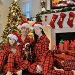 Elisabetta Fantone Instagram – From our little family to yours, we wish you a warm, joyful and very Merry Christmas surrounded by the ones you love. 🎄❤
De notre petite famille à la vôtre, on vous souhaite un chaleureux et joyeux Noël entouré de personnes qui vous sont chères. 🎄❤
❄
@abbielondon.co @patco007
#JoyeuxNoël #MerryChristmas