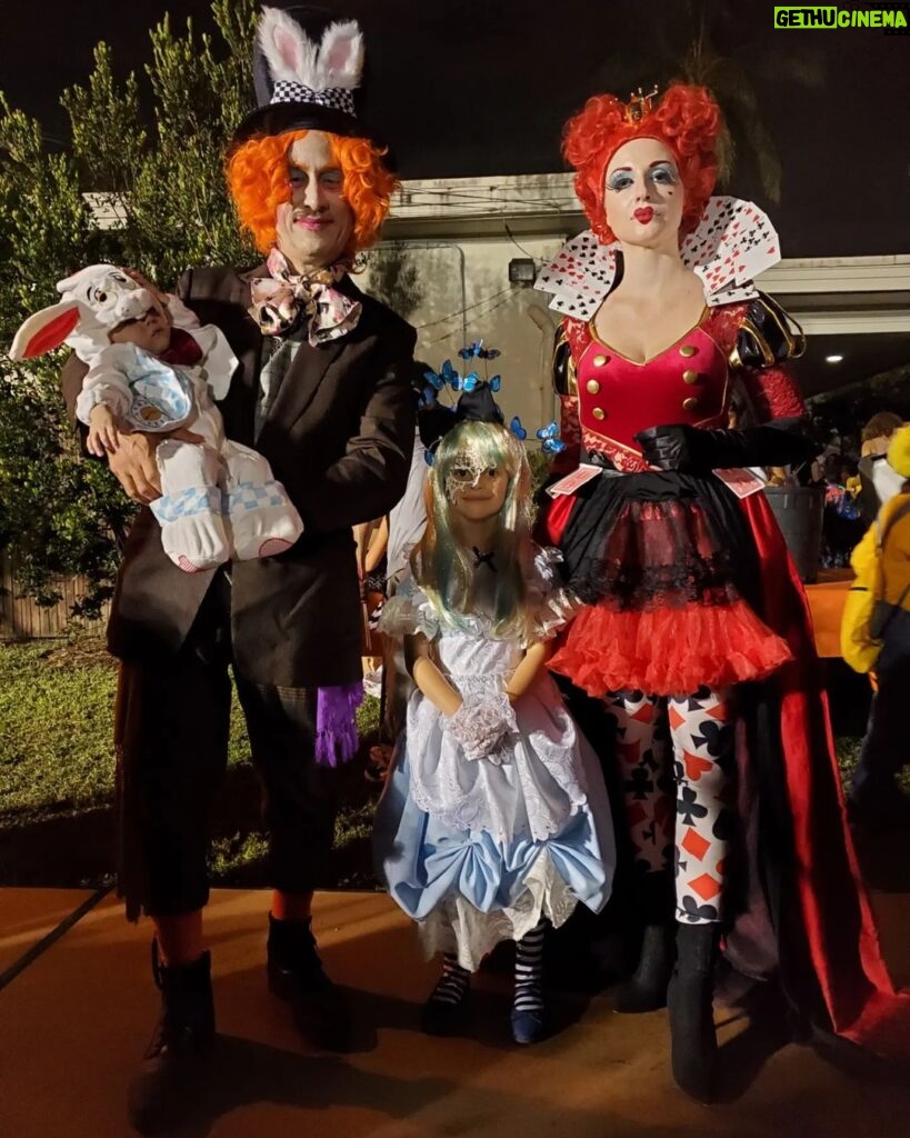 Elisabetta Fantone Instagram - 'We're all mad here' #AliceinWonderland - #Halloween2023 We made it back home in time for Halloween! It's that one time of year I have an actual excuse to make costumes. I had two days to hand sew and style all our costumes and we won our neighborhood's costume contest for the third year in a row. Love making these memories for our children. Hope you all enjoyed your night. 🎃 #queenofhearts #madhatter