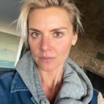 Eliza Coupe Instagram - Moi in zee raw. #nomakeup #nofilter #freshface #freshfacefriday #hair #sansmakeup #dirtysweatshirt #wrangler #clarity #diamondclarity #fullmoon #energy #levelup #raiseyourvibration #raiseyourfrequency #light #lightworker #ootd #cowgirl #style #sure #getit #be #it #trust #it #flow #love #fart