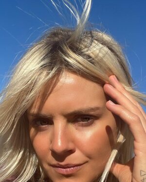 Eliza Coupe Instagram - Rare action shot of me tuning my antenna...

🤍Photo cred: Shrexle Adams 

#raiseyourfrequency #raiseyourvibration #frequencyfindsfrequency #light #lightfindslight #trust #wakeup #likereally #wakethefuckup #lightwork #evolve #love #discernment #elevate #5d #bethechange #be #bee #blackandwhitephotography #rex #somanyfarts