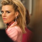 Eliza Coupe Instagram - TONIGHT I’m baaaaaack on @sohelpmecbs ! I had such a blast with these wonderful people…and being the low key sociopath VERONICA. Excited for season two! 💥 @skylarastin @mgh_8 @scottpprendergast @ingaschlingmann @tristenjwinger @vincenza007 @delovelyones @sohelpmecbs