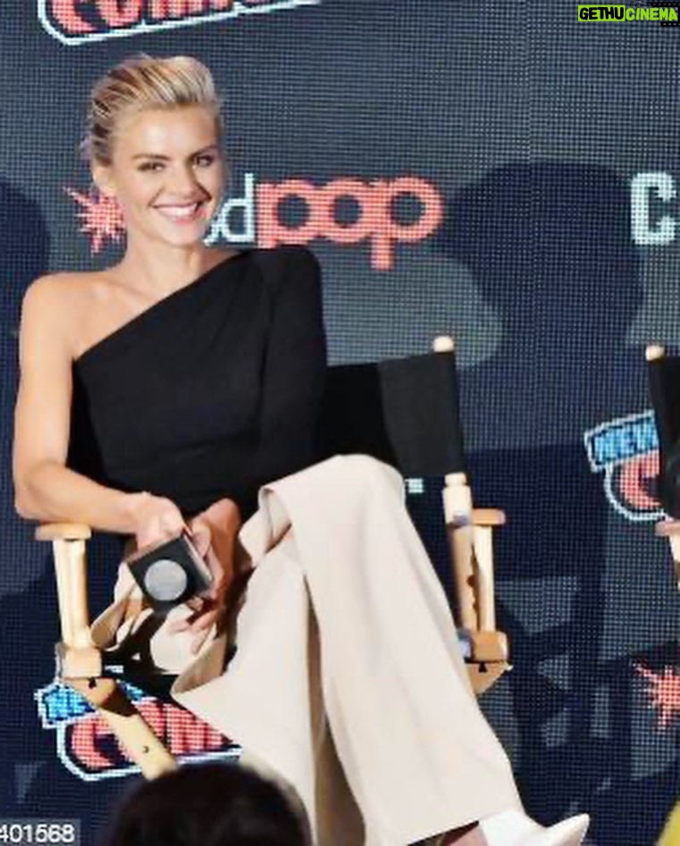 Eliza Coupe Instagram - First up…. I wore this outfit at New York Comicon for Future Man a few years ago. Swipe on through to see the whole look… The shoes are white patent leather stiletto mules size 8.5 by Gianvito Rossi. Pants are Dion Lee size small/medium. I loooove this whole get-up and also the pieces worn separately are equally magical. Pants: $400 Shoes: $300 DM for purchases. 🪶 #upcycle #redcarpet #fashion #thrift #ootd #comiccon #futureman #repurpose #reenergize #love